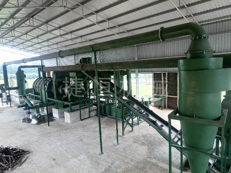 坦桑尼亞炭化機(jī) 坦桑尼亞炭化機(jī)